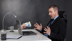 5 Ways To Earn Money Online In Order To Pay Off The Debt