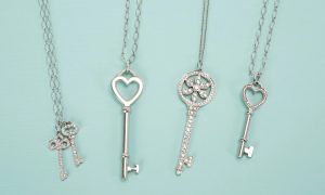 6 Jewellery Pieces Every Girl Must Own!