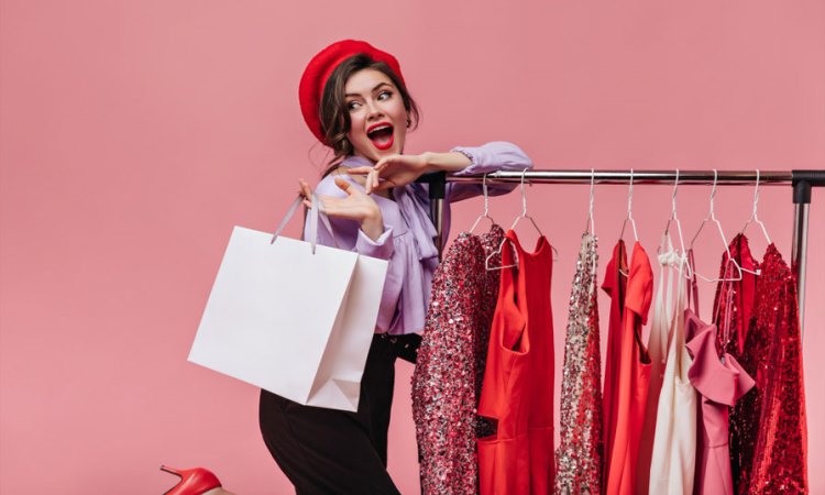 Take A Pose, Be Selfie Ready Via Online Shopping Fashion